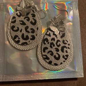 Hand made leather leopard print earrings,made by me.